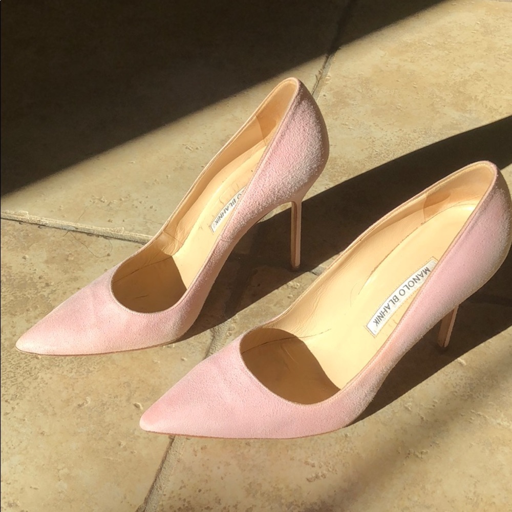Vintage Authentic Pink Manolo Blahnik Suede Pumps
